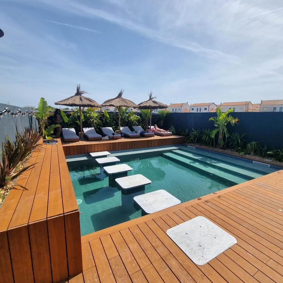 The Salty Pelican Yoga & Surf Retreat Пениши Экстерьер фото